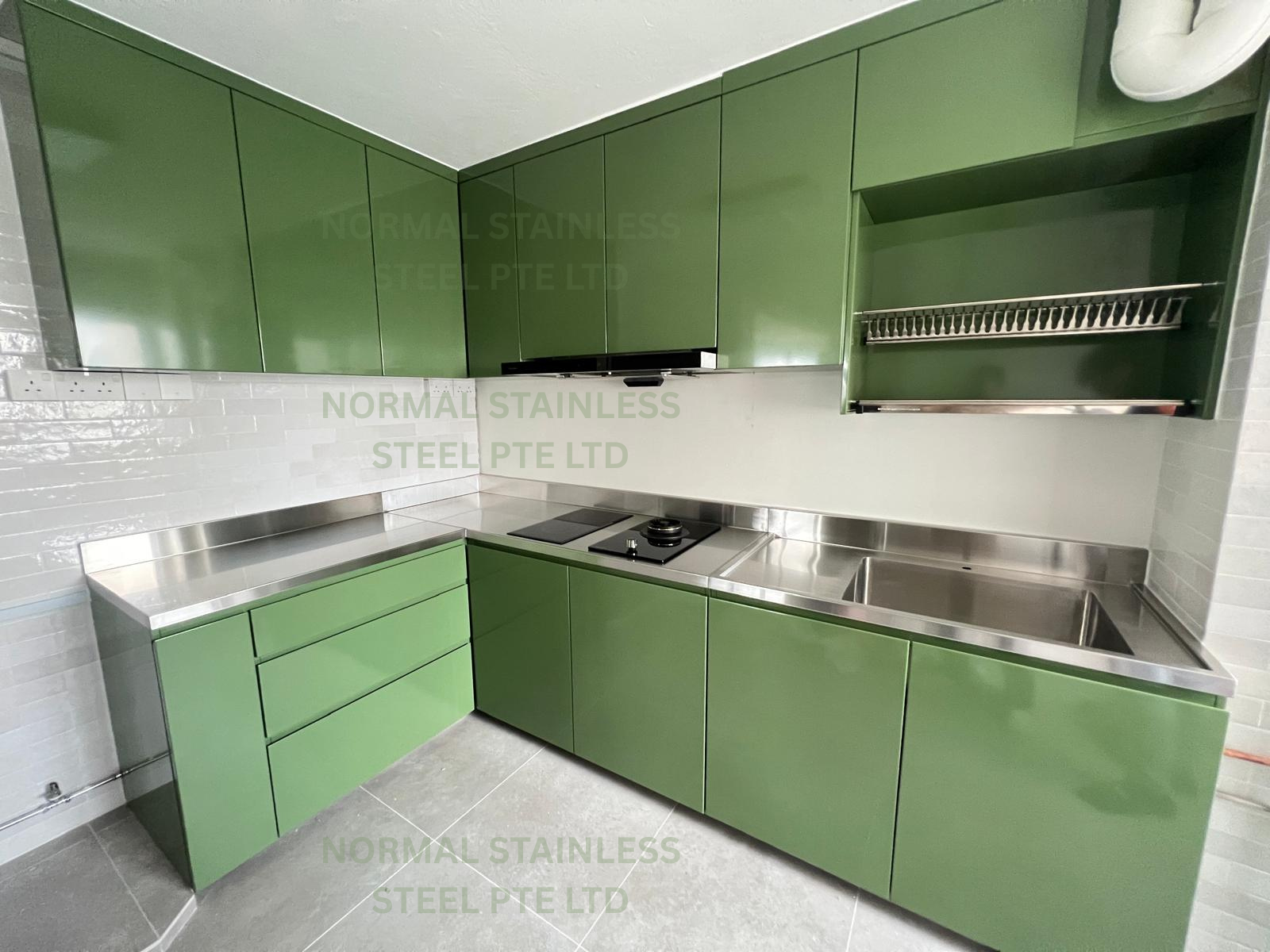 Powder coated stainless steel Top and Bottom cabinet