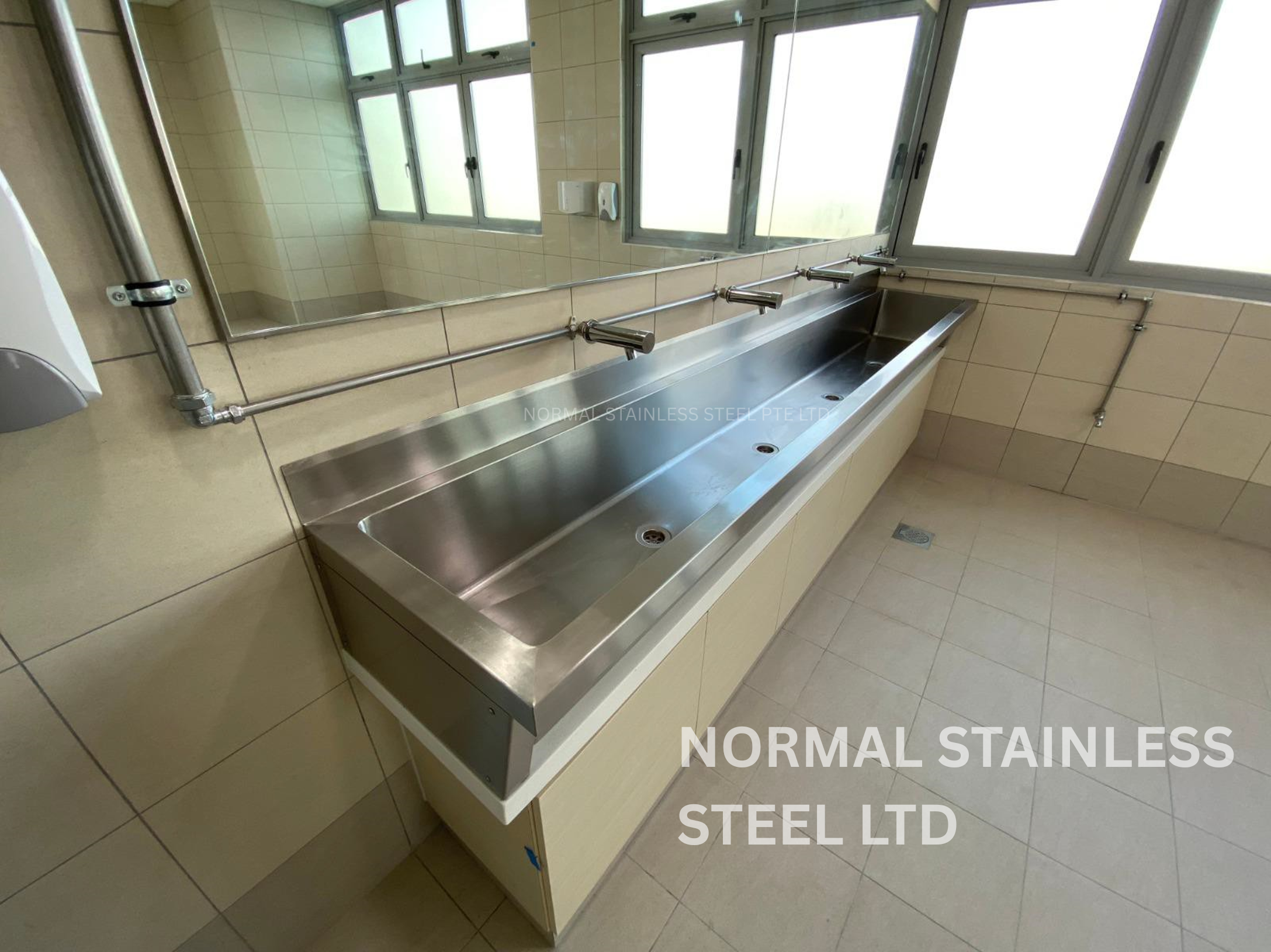 Stainless steel sink trough