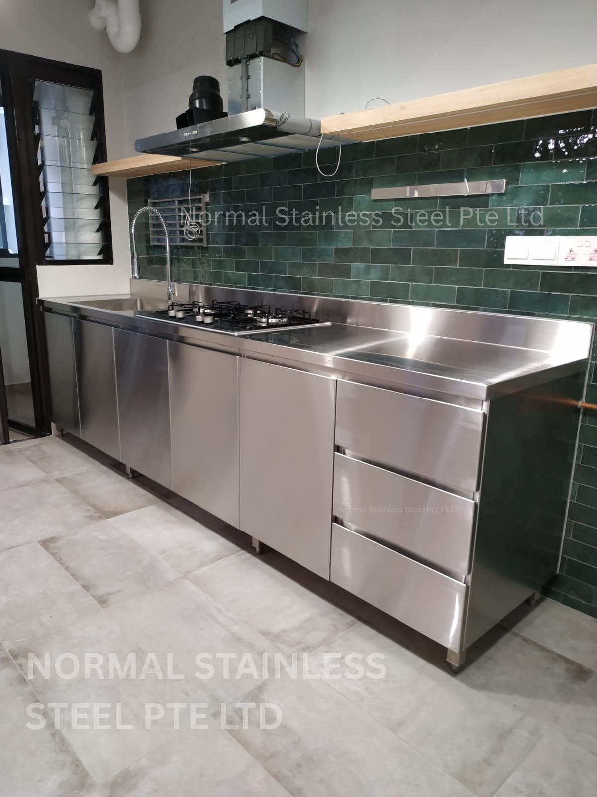stainless steel counter cabinet with sink and hob